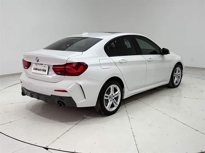 BMW 1 Series 2023 2023款 120i M运动曜夜版