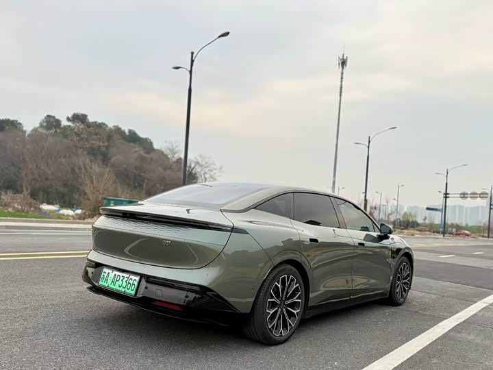 Zeekr 007 2025 2025款 后驱智驾版 75kWh