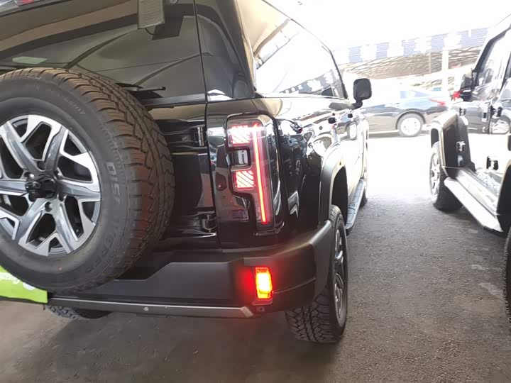 BAIC Beijing BJ40 2024 2024款 2.0T 全新刀锋英雄版 攀登者