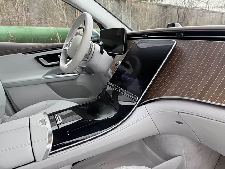 Mercedes-Benz EQE SUV 2023 2023款 350 4MATIC 豪华版