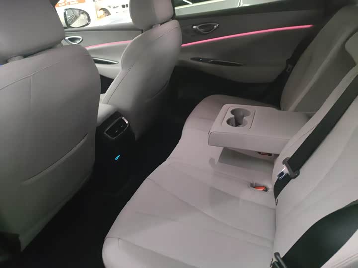 2025 BYD Sea Lion 06 Hybrid/EV