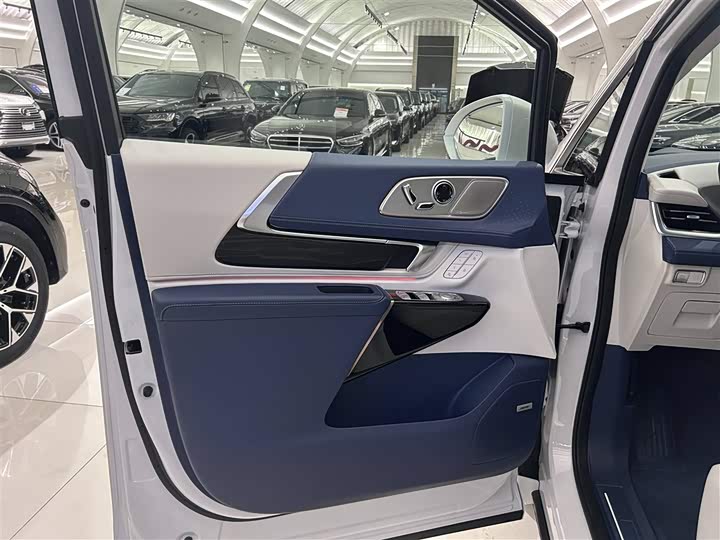 2025 Buick GL8 Century