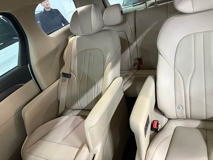 Buick GL8 Hybrid 2025 2025款 陆尚 尊享版 7座