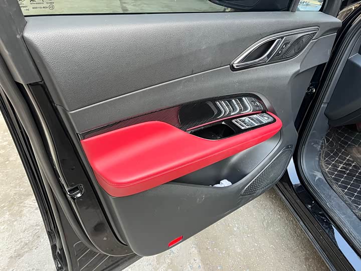 Hongqi HS3 2023 2023款 1.5T 两驱善为版