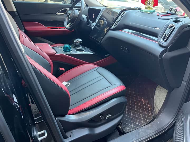 Hongqi HS3 2023 2023款 1.5T 两驱善为版