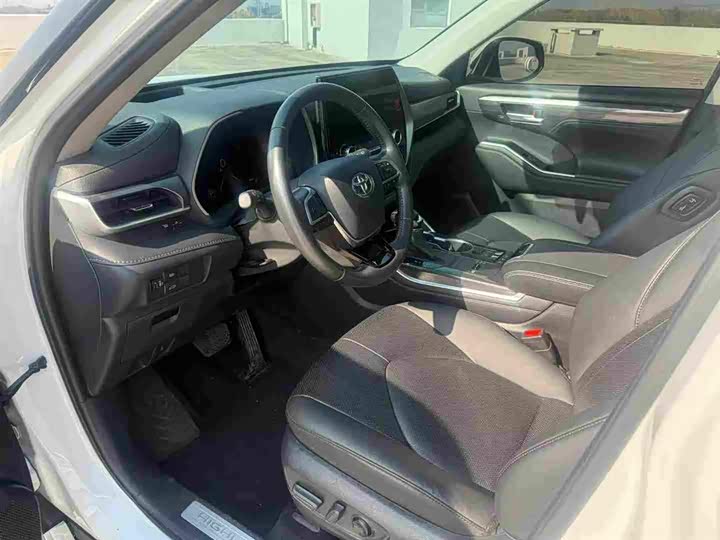 Toyota Highlander 2024 2024款 2.5L智能电混双擎四驱尊贵版 7座