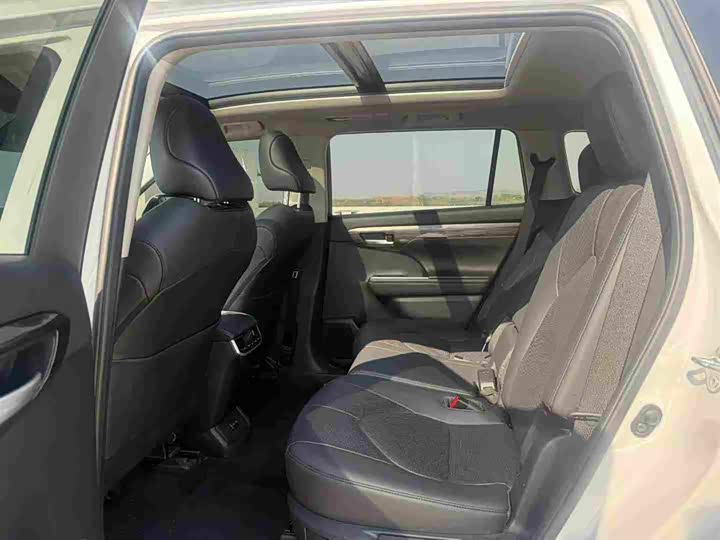 Toyota Highlander 2024 2024款 2.5L智能电混双擎四驱尊贵版 7座