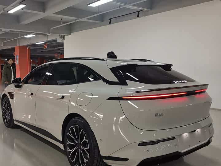 Zeekr 007 GT 2025 2025款 后驱智驾版 75kWh