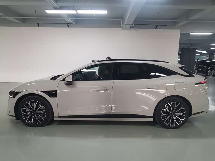 Zeekr 007 GT 2025 2025款 后驱智驾版 75kWh