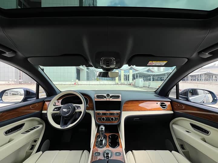 Bentley Bentayga 2024 2024款 4.0T V8 长轴距版