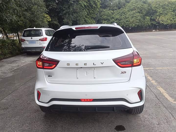 Geely Vision X3 2021 2021款 PRO 1.5L CVT尊贵型