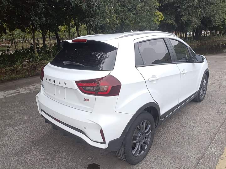 Geely Vision X3 2021 2021款 PRO 1.5L CVT尊贵型