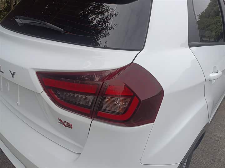 Geely Vision X3 2021 2021款 PRO 1.5L CVT尊贵型