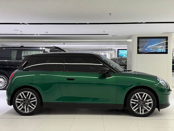 Mini Cooper 2024 2024款 456km COOPER E 经典派