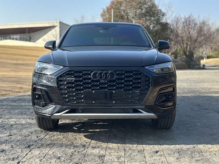 Audi Q5L Sportback 2025 2025款 quattro 45周年典藏版 40 TFSI 时尚型
