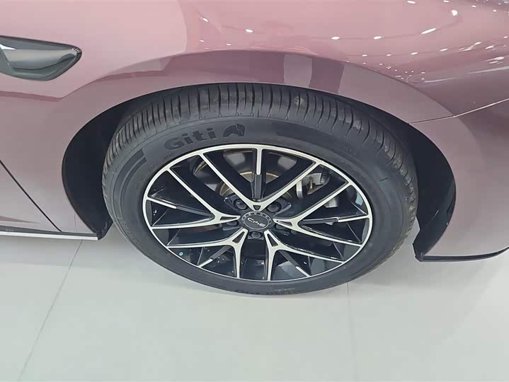 BYD Seal 07 DM-i Hybrid 2025 2025款 DM-i 1.5L 125km 尊贵型