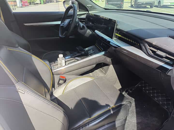 MG Motor 5 Scorpio 2022 2022款 1.5T Trophy运动旗舰版