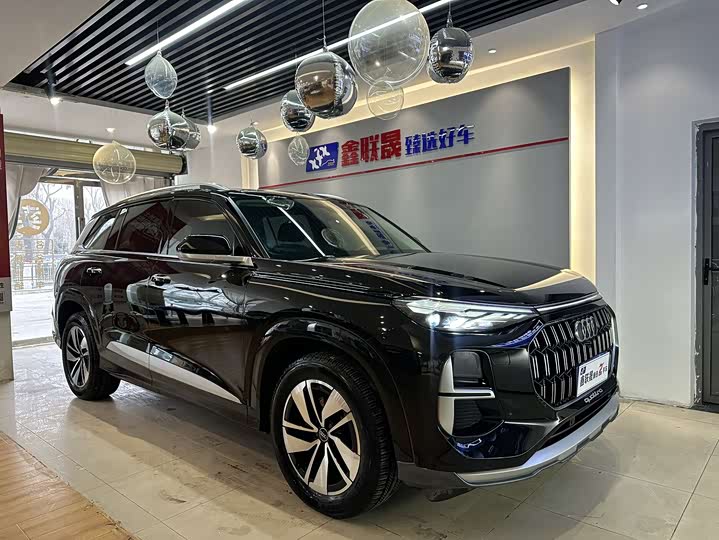 Audi Q6 2023 2023款 40 TFSI quattro 观云型 羽林套装