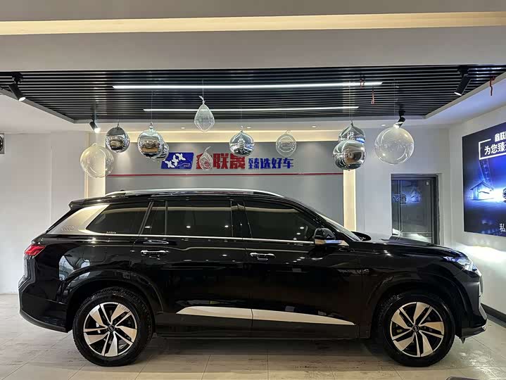 Audi Q6 2023 2023款 40 TFSI quattro 观云型 羽林套装