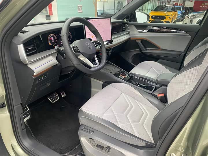 Volkswagen Tayron 2025 2025款 探岳L 380TSI 四驱豪华Easy包