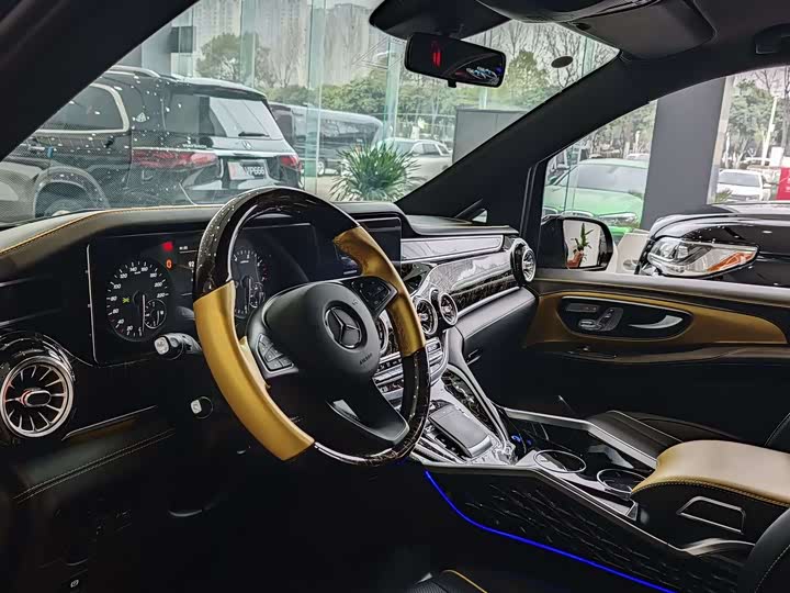 Mercedes-Benz Vito 2024 2024款 2.0T 精英版 7座