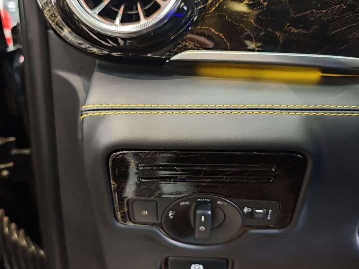 Mercedes-Benz Vito 2024 2024款 2.0T 精英版 7座