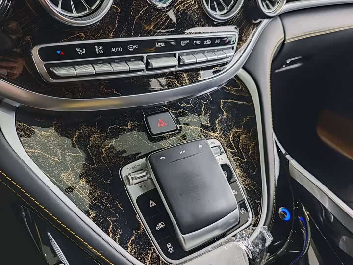 Mercedes-Benz Vito 2024 2024款 2.0T 精英版 7座