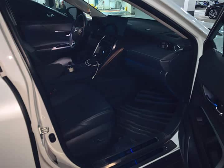 Toyota Harrier 2023 2023款 双擎 2.5L CVT四驱尊享版