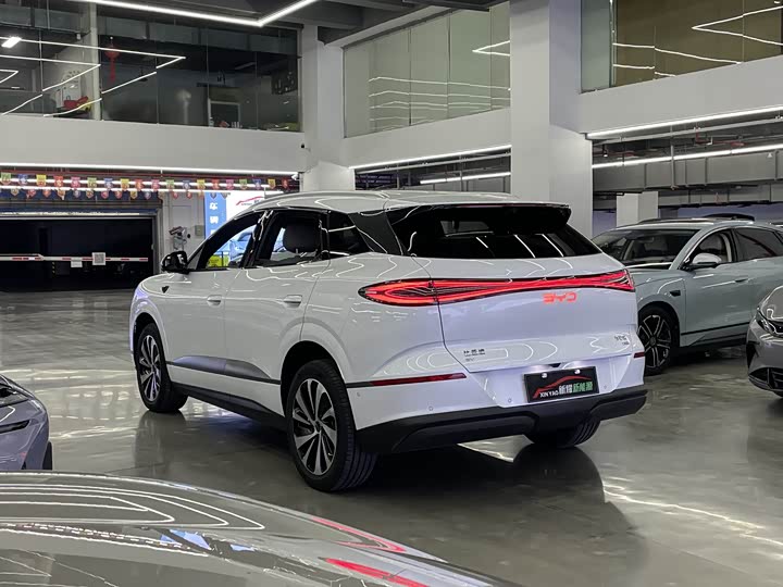 2025 BYD Sea Lion 06 Hybrid/EV