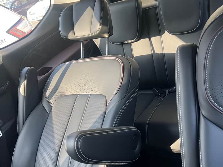 GAC Trumpchi M6 2023 2023款 PRO 270T DCT豪华版