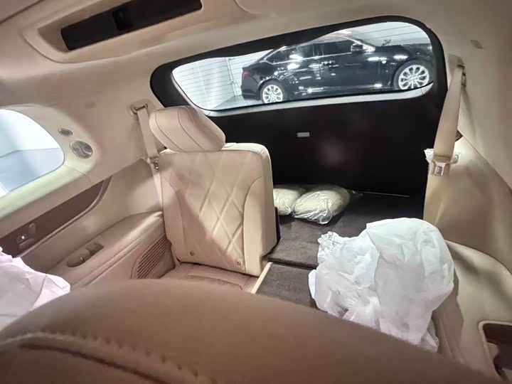 Aito M9 2025 2025款 纯电 Ultra版 100kWh 6座版