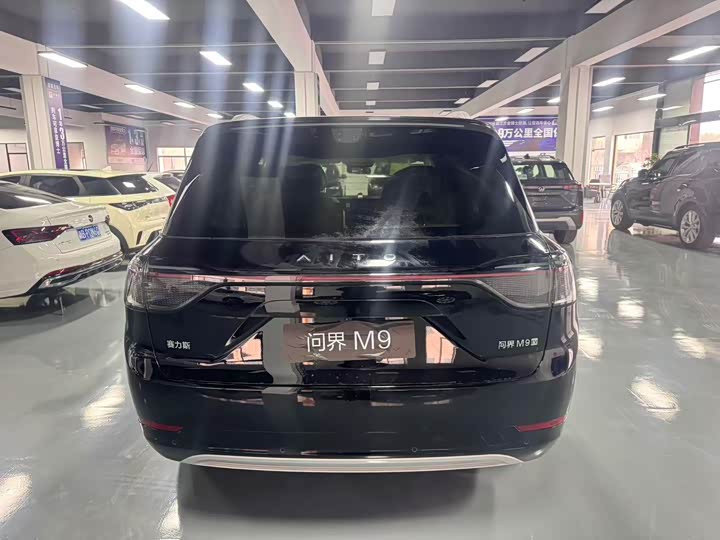 Aito M9 2025 2025款 纯电 Ultra版 100kWh 6座版