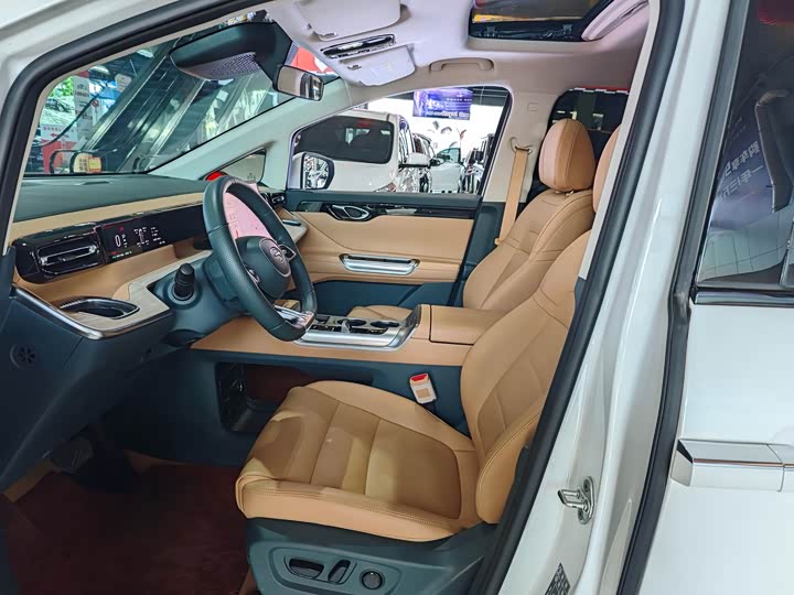 GAC Trumpchi E8 2024 2024款 荣耀系列 2.0L 荣耀版