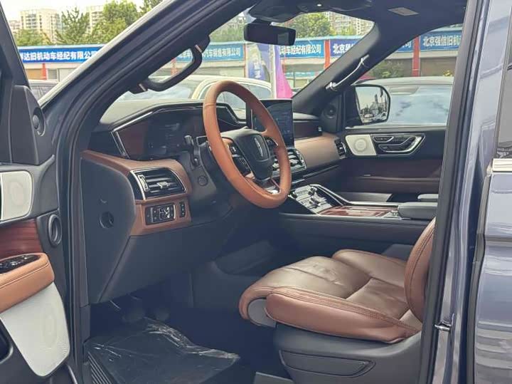 Lincoln Navigator 2022 2022款 3.5T 尊耀版