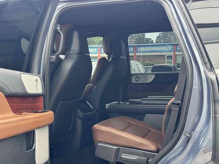 Lincoln Navigator 2022 2022款 3.5T 尊耀版