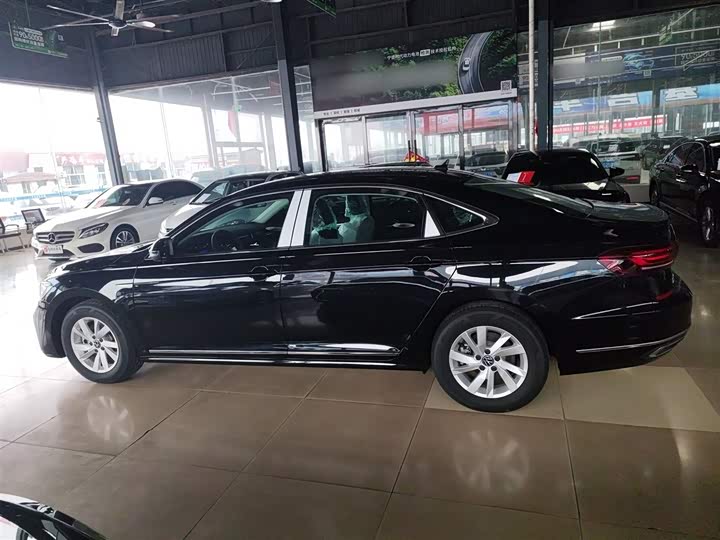 Volkswagen Passat Hybrid 2025 2025款 430PHEV 混动商务版