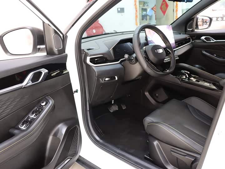 Geely Coolray 2025 2025款 缤越L 1.5TD DCT 星钻