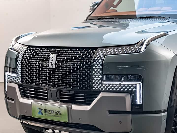 BYD Yangwang U8 2023 2023款 豪华版