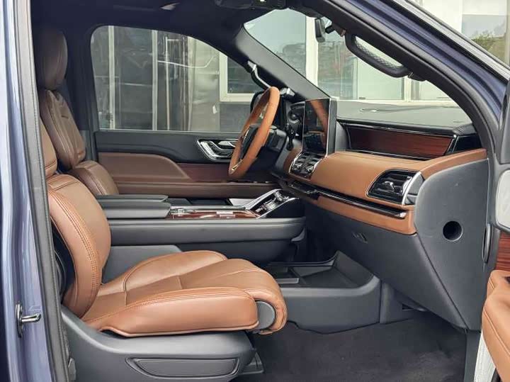Lincoln Navigator 2022 2022款 3.5T 尊耀版