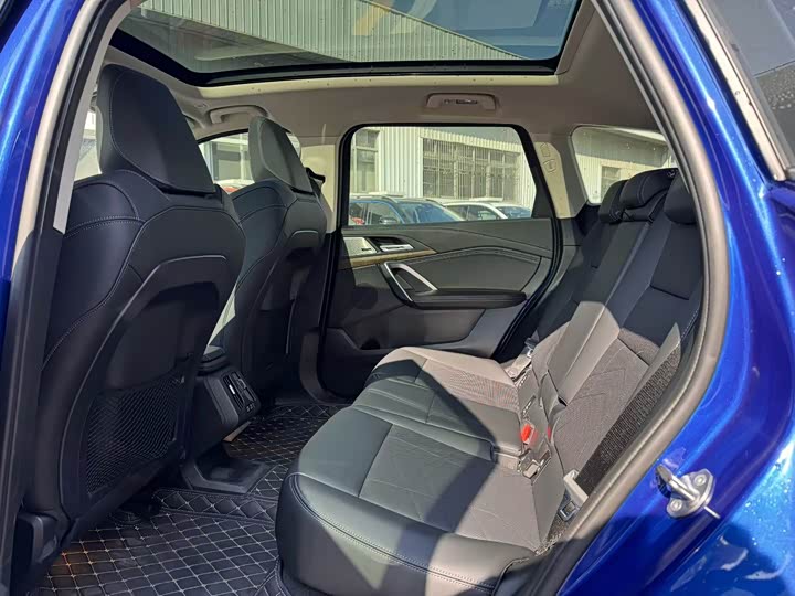 BMW iX1 2025 2025款 xDrive30L X设计套装