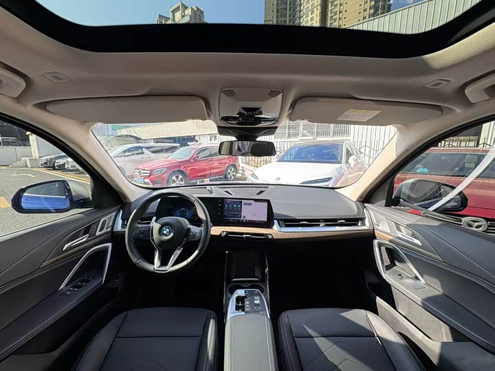 BMW iX1 2025 2025款 xDrive30L X设计套装