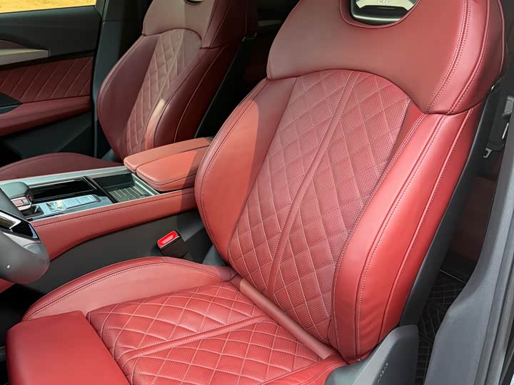 Audi Q6 2023 2023款 45 TFSI quattro 黑武士版