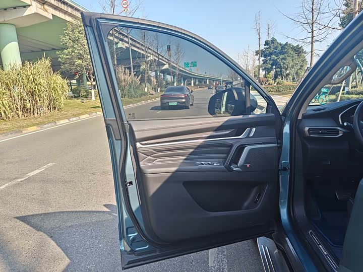 Maxus Territory 2023 2023款 2.0T 穿越旗舰版 7座