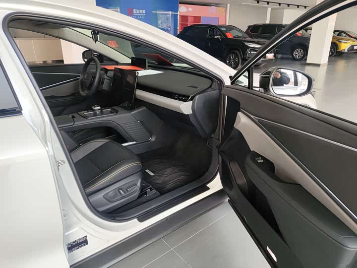 Toyota bZ5 2025 2025款 550 PRO智行版