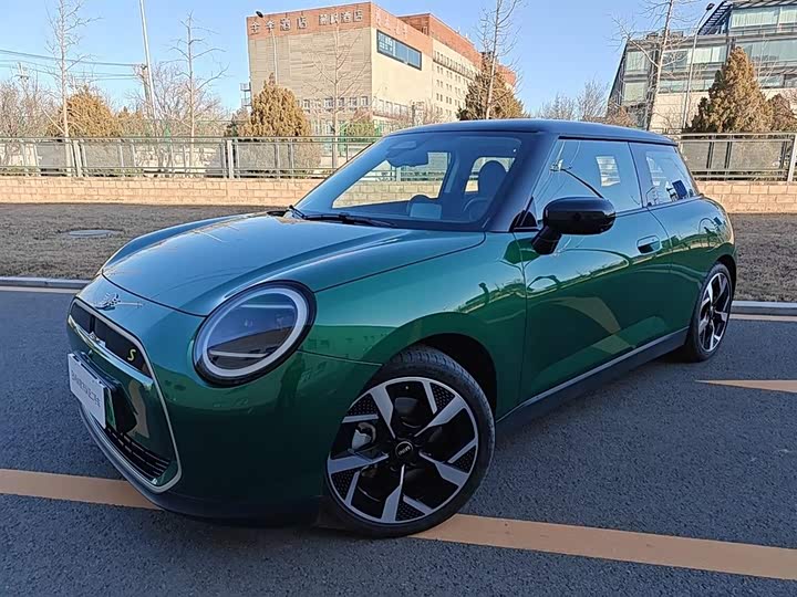 Mini Cooper 2025 2025款 463km COOPER SE 艺术家