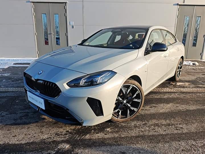 BMW 2 Series 2025 2025款 225L M运动曜夜套装