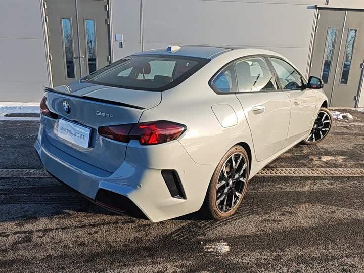 BMW 2 Series 2025 2025款 225L M运动曜夜套装