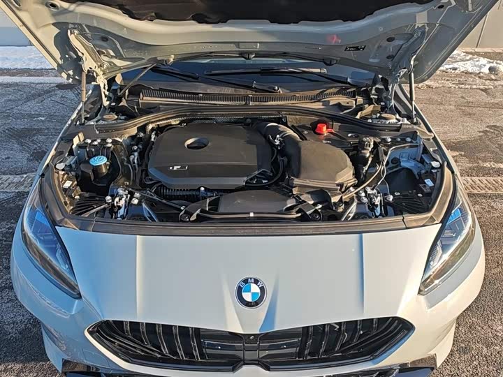 BMW 2 Series 2025 2025款 225L M运动曜夜套装