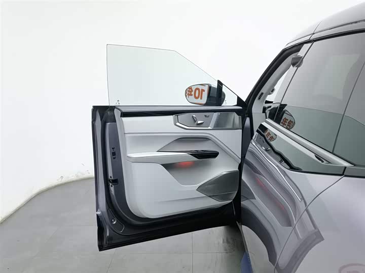 HiPhi Y 2023 2023款 560km 精英版