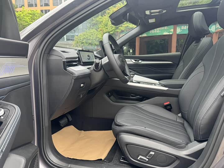 Geely Preface 2025 2025款 东方曜 1.5TD 扶摇版